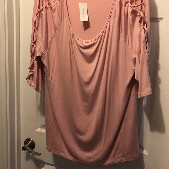 Loralette pale pink 3/4 lattice sleeve top - Picture 2 of 4